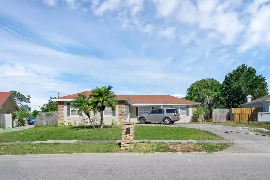 2875 N BERMUDA AVE, Apopka, FL 32703