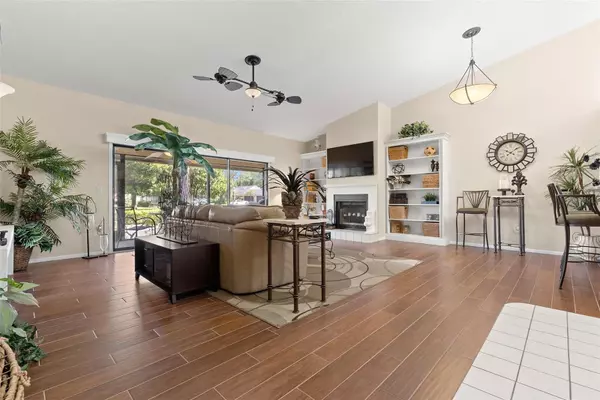 Sarasota, FL 34238,7912 PINEGLEN CT #47