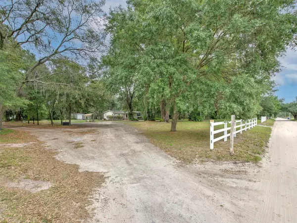 Zephyrhills, FL 33541,3322 DRUM RD