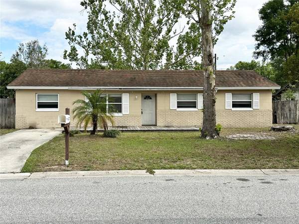 1527 ORMOND AVE, Apopka, FL 32703