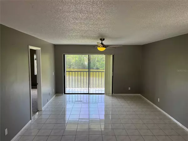 Oldsmar, FL 34677,266 CYPRESS LN #266