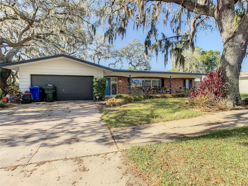 1595 PEACEFUL LN N, Clearwater, FL 33756