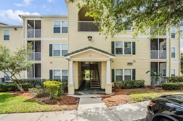 18131 BRIDLE CLUB DR #18131, Tampa, FL 33647