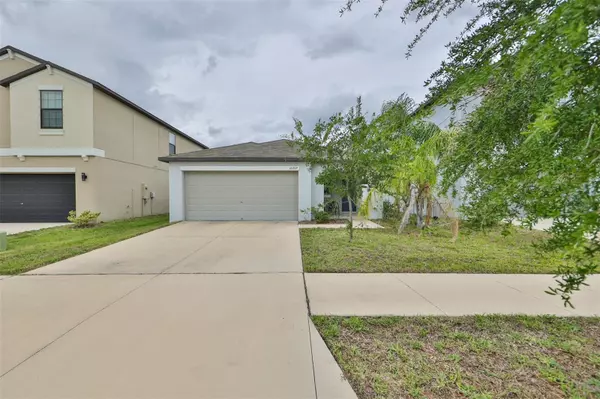 10209 CARLOWAY HILLS DR, Wimauma, FL 33598