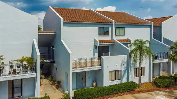 6304 GRAND BAHAMA CIR #D,  Tampa,  FL 33615