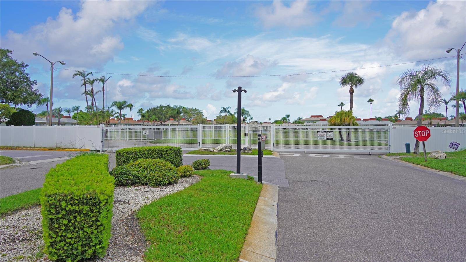 Holiday, FL 34691,4329 TAHITIAN GARDENS CIR #B