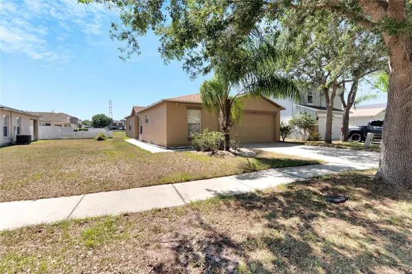 Gibsonton, FL 33534,7845 CARRIAGE POINTE DR