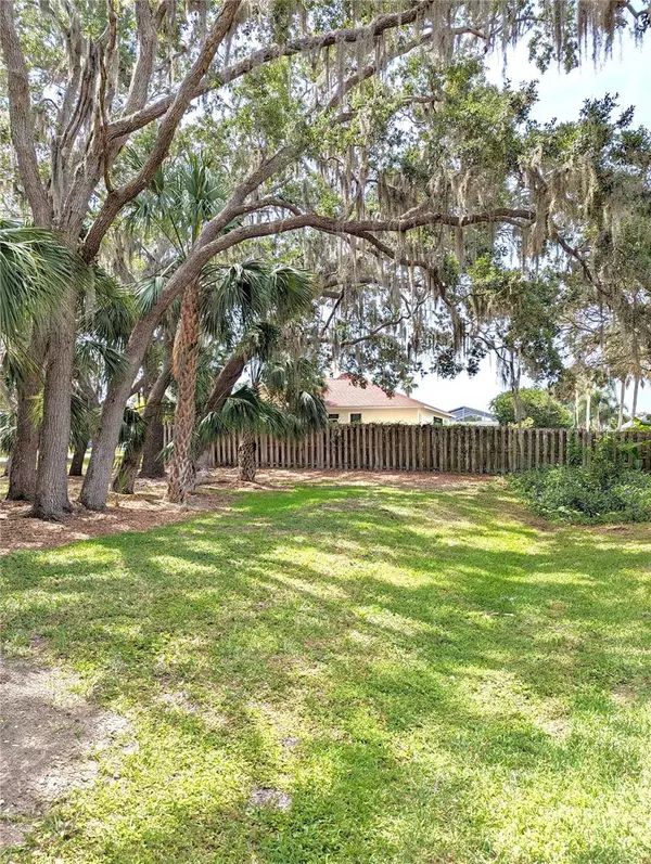 Sarasota, FL 34243,6912 44TH CT E