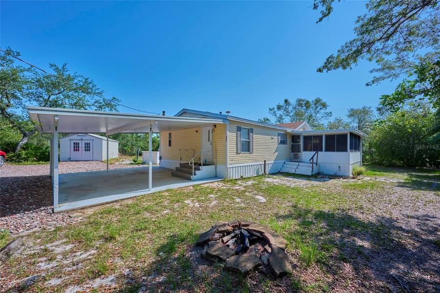 975 RACOON TRL, Frostproof, FL 33843