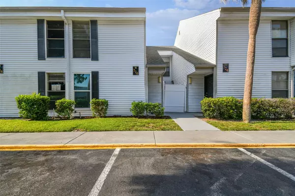 Tarpon Springs, FL 34689,726 HAVEN PL #726