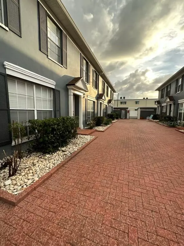 216 S TAMPANIA AVE,  Tampa,  FL 33609