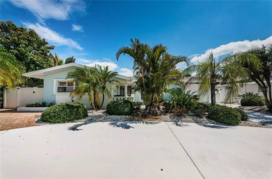 103 24TH ST, Belleair Beach, FL 33786