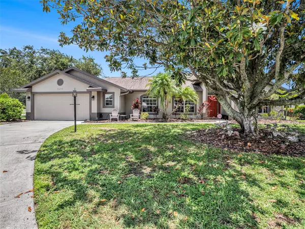 Sarasota, FL 34243,5854 SADDLE CT