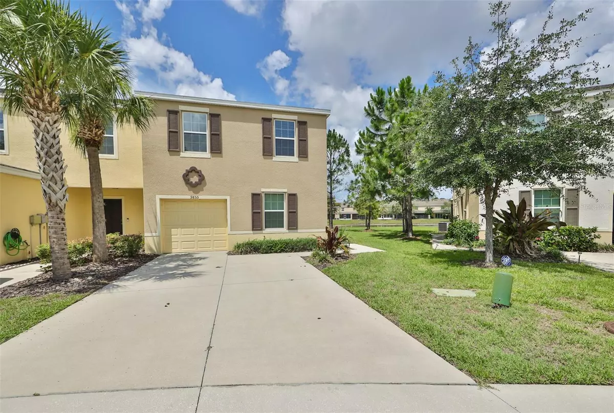 Gibsonton, FL 33534,9855 HOUND CHASE DR