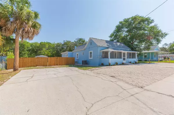 Tarpon Springs, FL 34689,467 CYPRESS ST