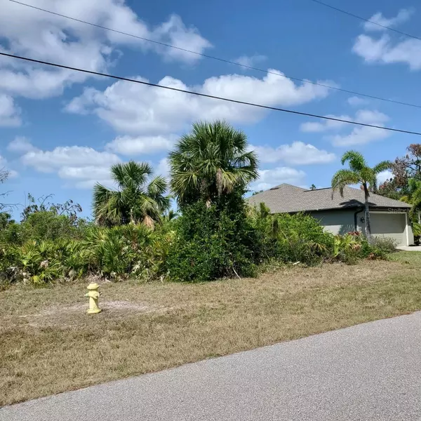 Rotonda West, FL 33947,125 JADE ST