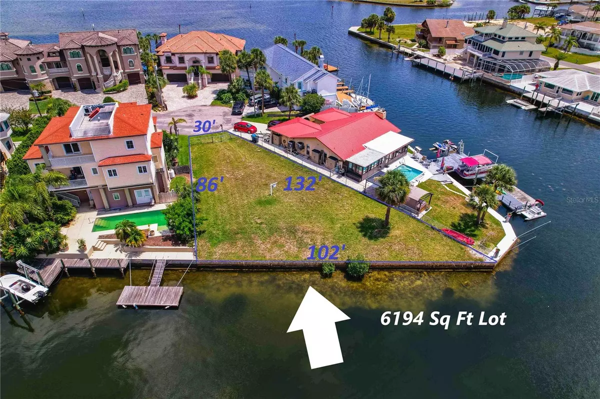 Hernando Beach, FL 34607,3067 GULF WINDS CIR