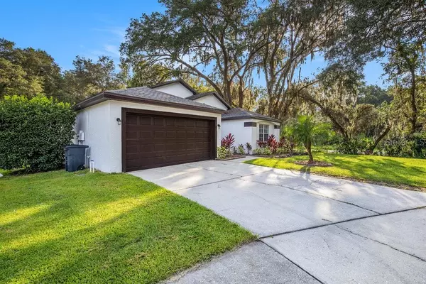 Zephyrhills, FL 33541,35717 WELBY CT