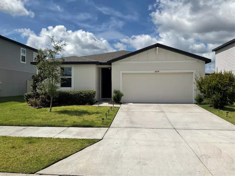 38694 FINN CLOVER LN, Zephyrhills, FL 33540