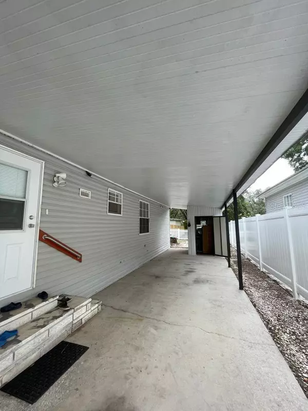 Thonotosassa, FL 33592,10539 BAY HILLS CIR