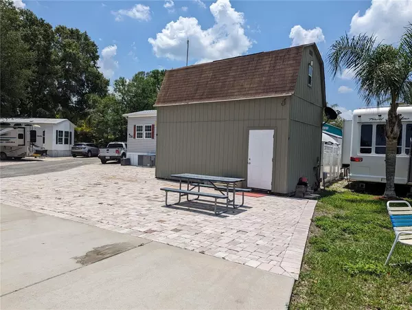 Lutz, FL 33558,20300 LEONARD RD #76