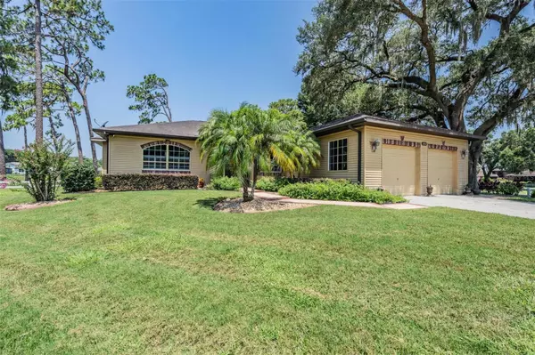 6461 BRENTWOOD DR, Zephyrhills, FL 33542