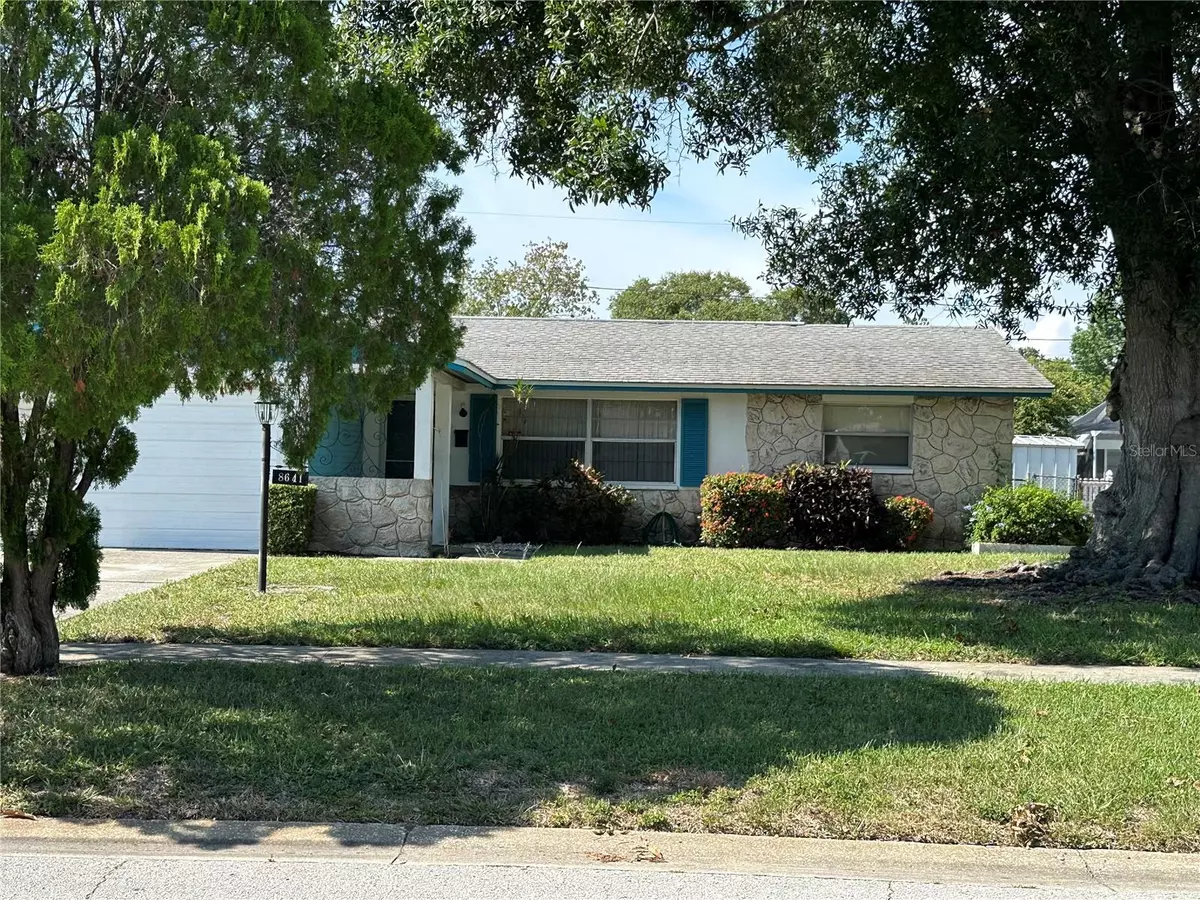 Seminole, FL 33777,8641 LANTANA DR