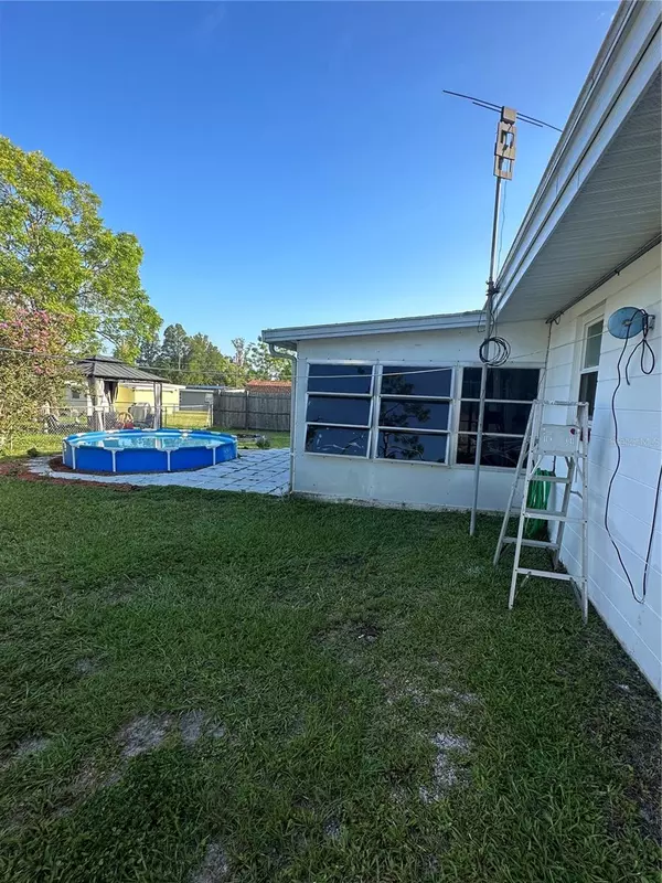 Zephyrhills, FL 33542,5853 20TH ST