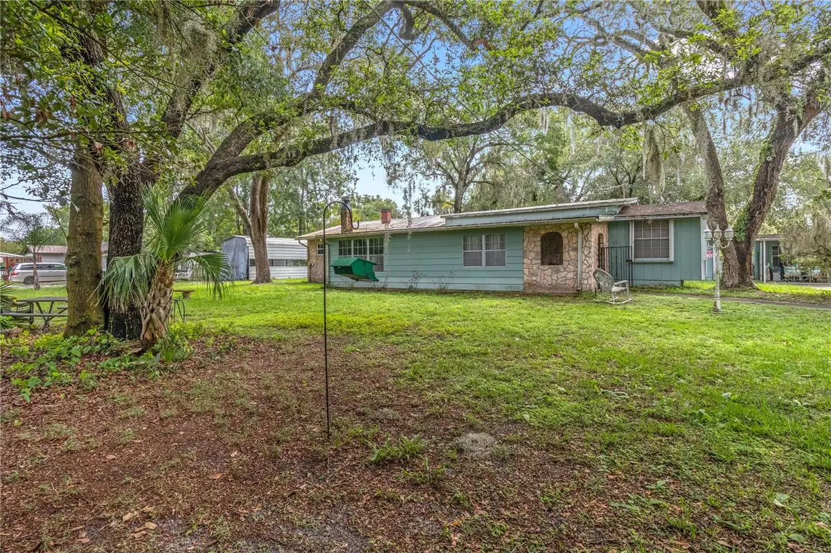 Seffner, FL 33584,6315 MOSSWOOD DR