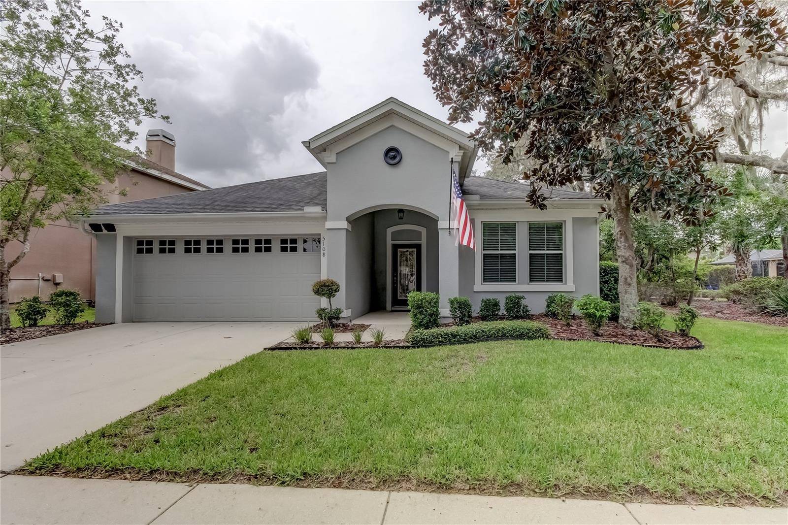 5108 SANDERLING RIDGE DR, Lithia, FL 33547