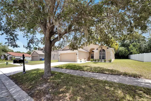 Gibsonton, FL 33534,8412 CARRIAGE POINTE DR