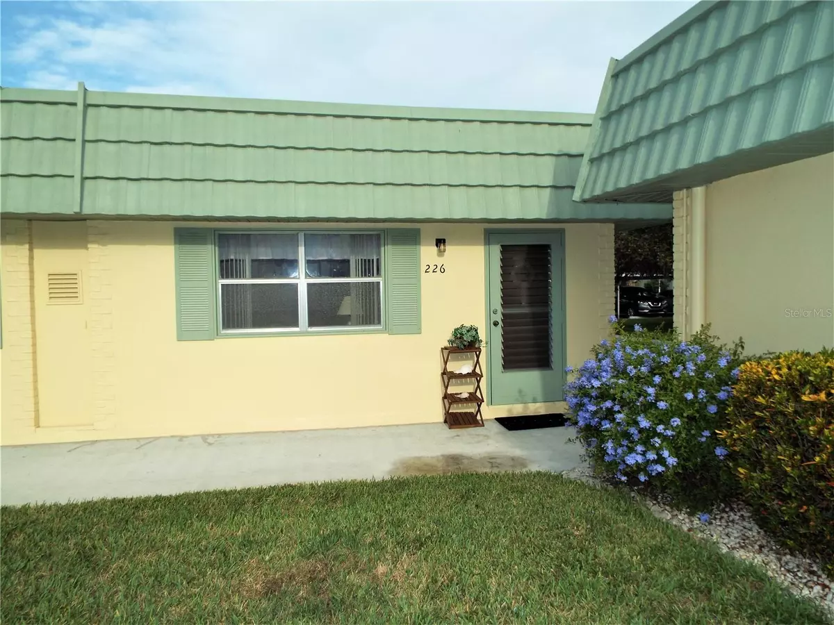 Sun City Center, FL 33573,102 CAMBRIDGE TRL #226