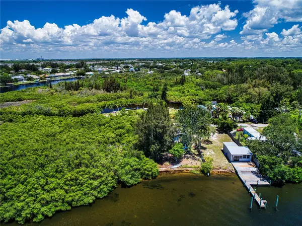 Ruskin, FL 33570,1530 RIVER DR SW