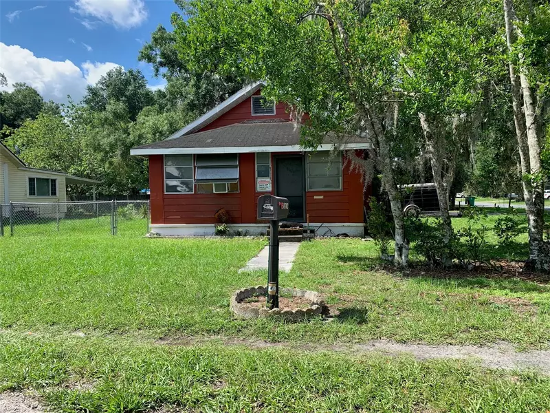 38702 SOUTH AVE, Zephyrhills, FL 33542