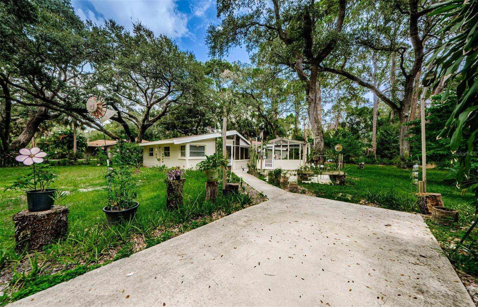 6009 THERESA ST, Tampa, FL 33615