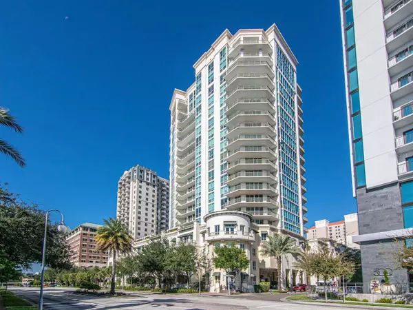 450 KNIGHTS RUN AVE #104, Tampa, FL 33602