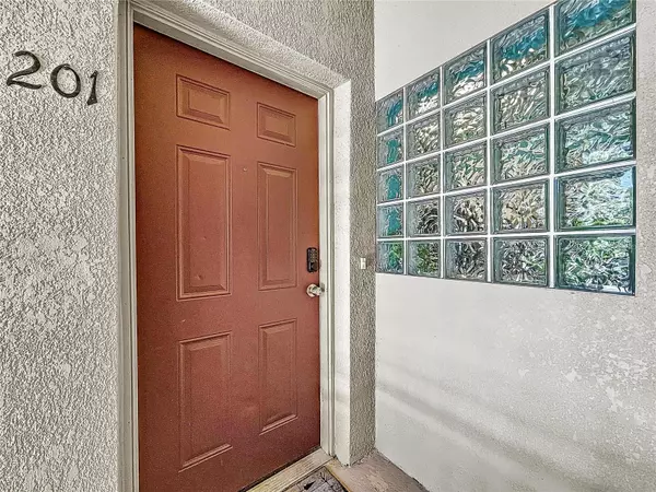 Riverview, FL 33578,9505 GROVEDALE CIR #201