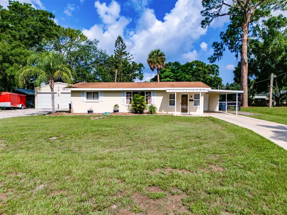 Ruskin, FL 33570,411 2ND ST SW