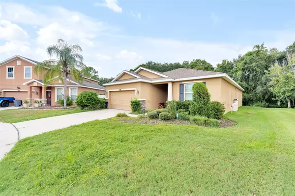 Plant City, FL 33566,2825 HOLLY BLUFF CT