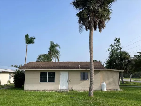 Punta Gorda, FL 33950,402 MARY ST