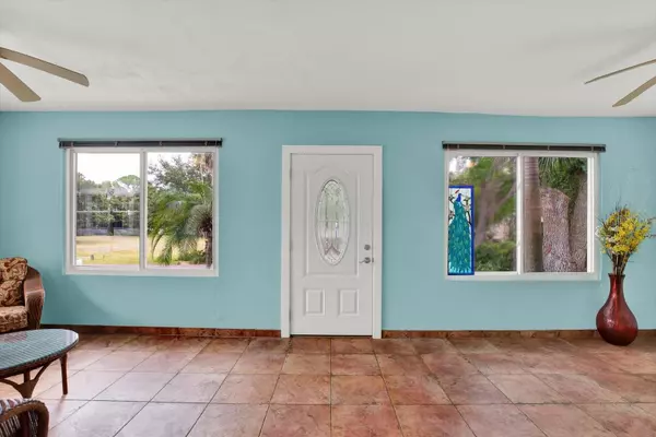 Tarpon Springs, FL 34688,51 BURTON PL