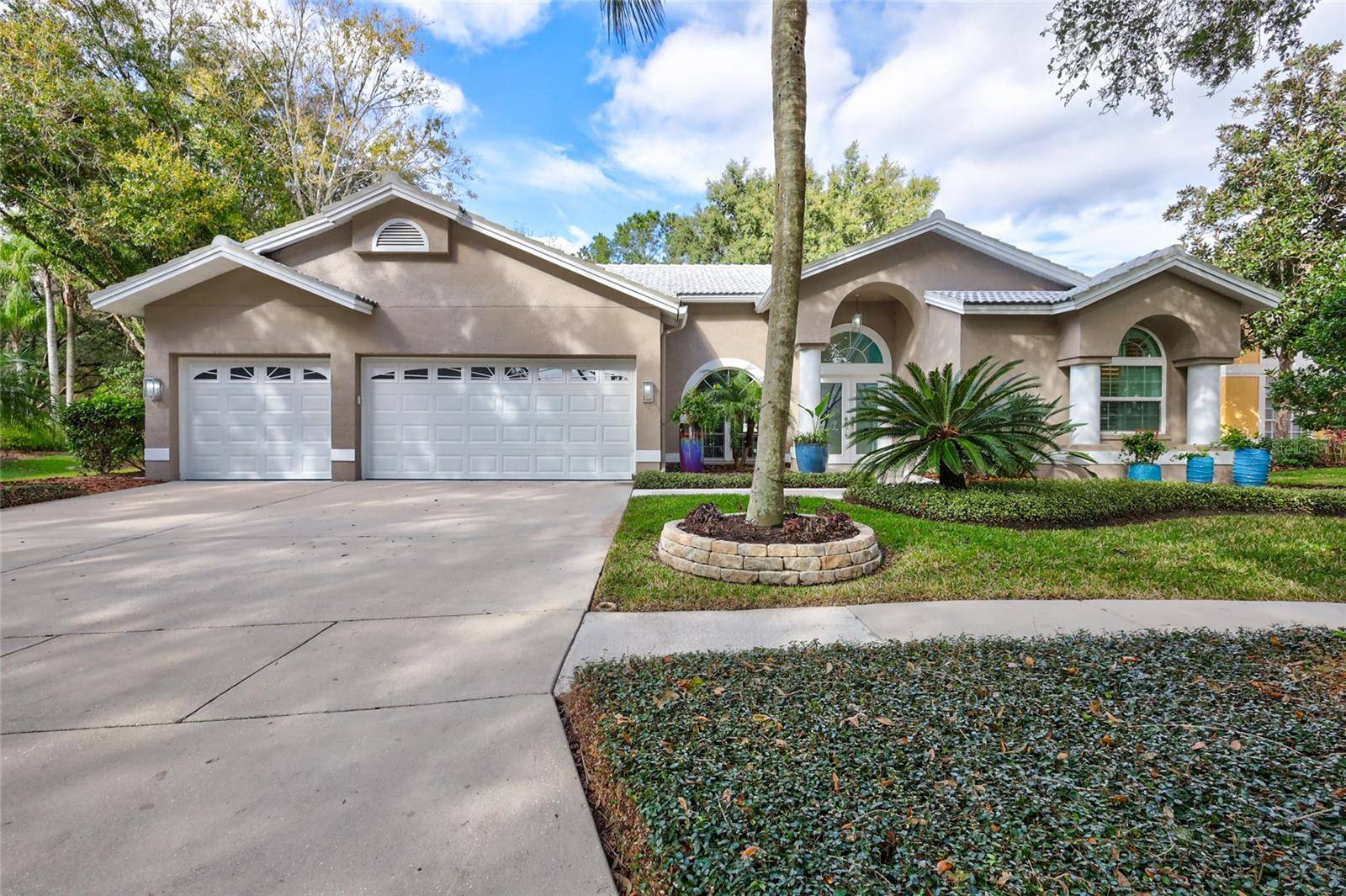 9322 WELLINGTON PARK CIR,  Tampa,  FL 33647