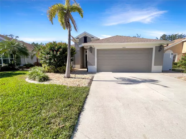 5305 LAYTON DR, Venice, FL 34293