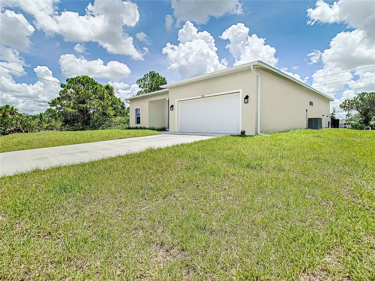 Lehigh Acres, FL 33971,2712 38TH ST W