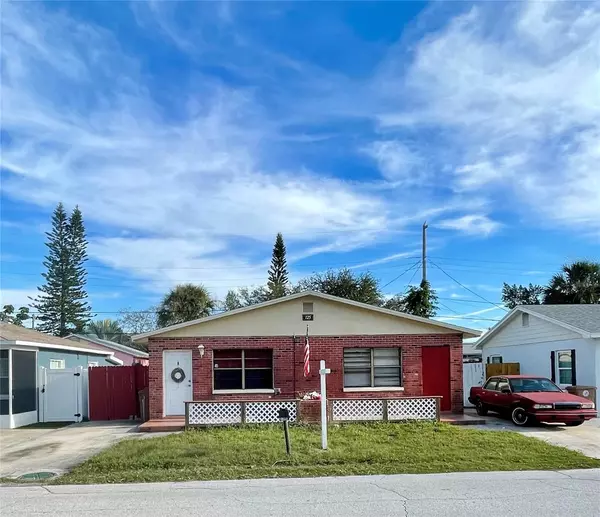 125-127 147TH AVE E, Madeira Beach, FL 33708