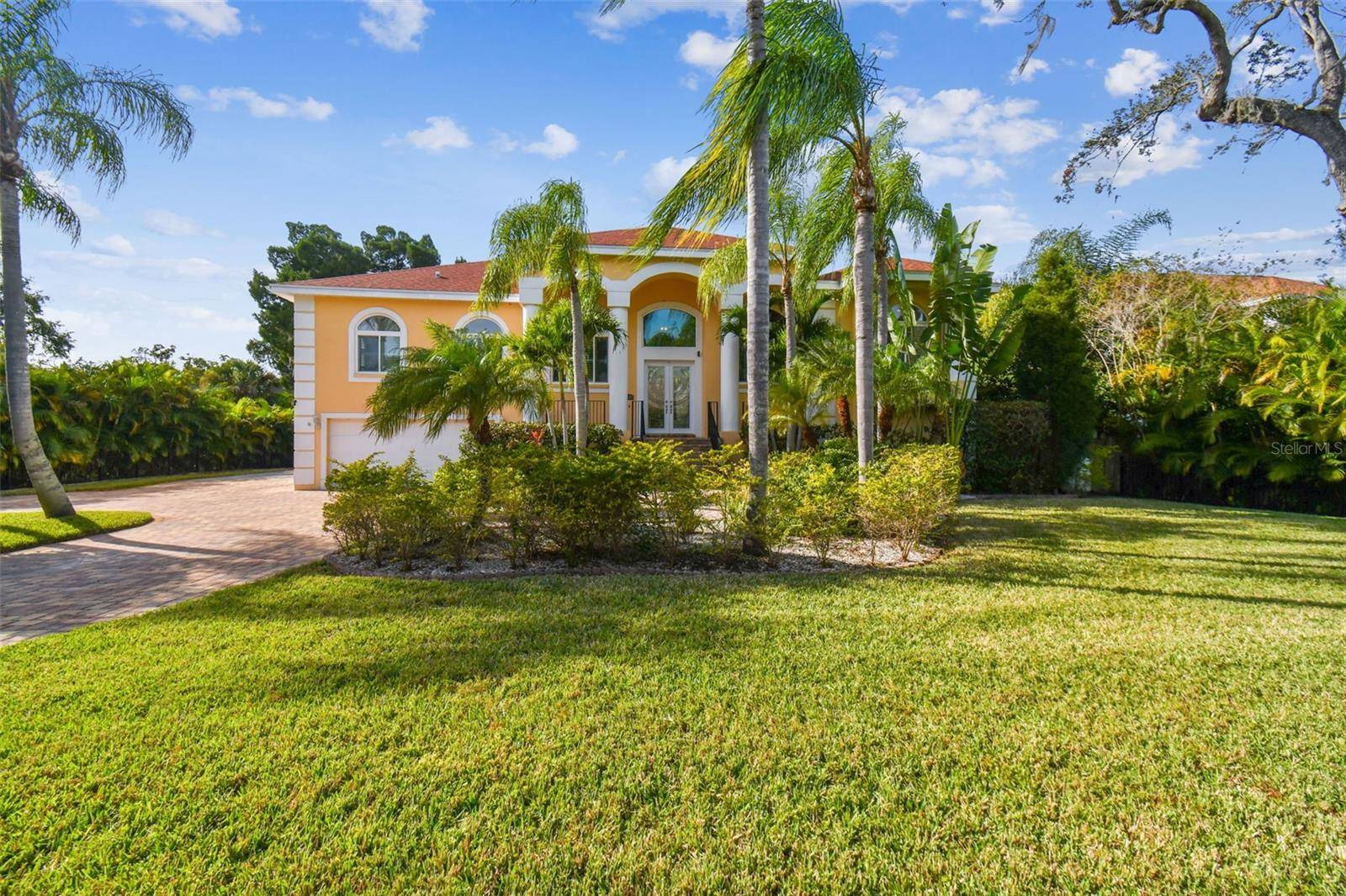 1021 W HENRY AVE, Tampa, FL 33604