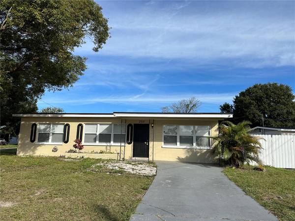 2511 W CLUSTER AVE,  Tampa,  FL 33614