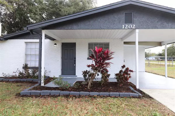 1202 N BRACEWELL DR,  Plant City,  FL 33563