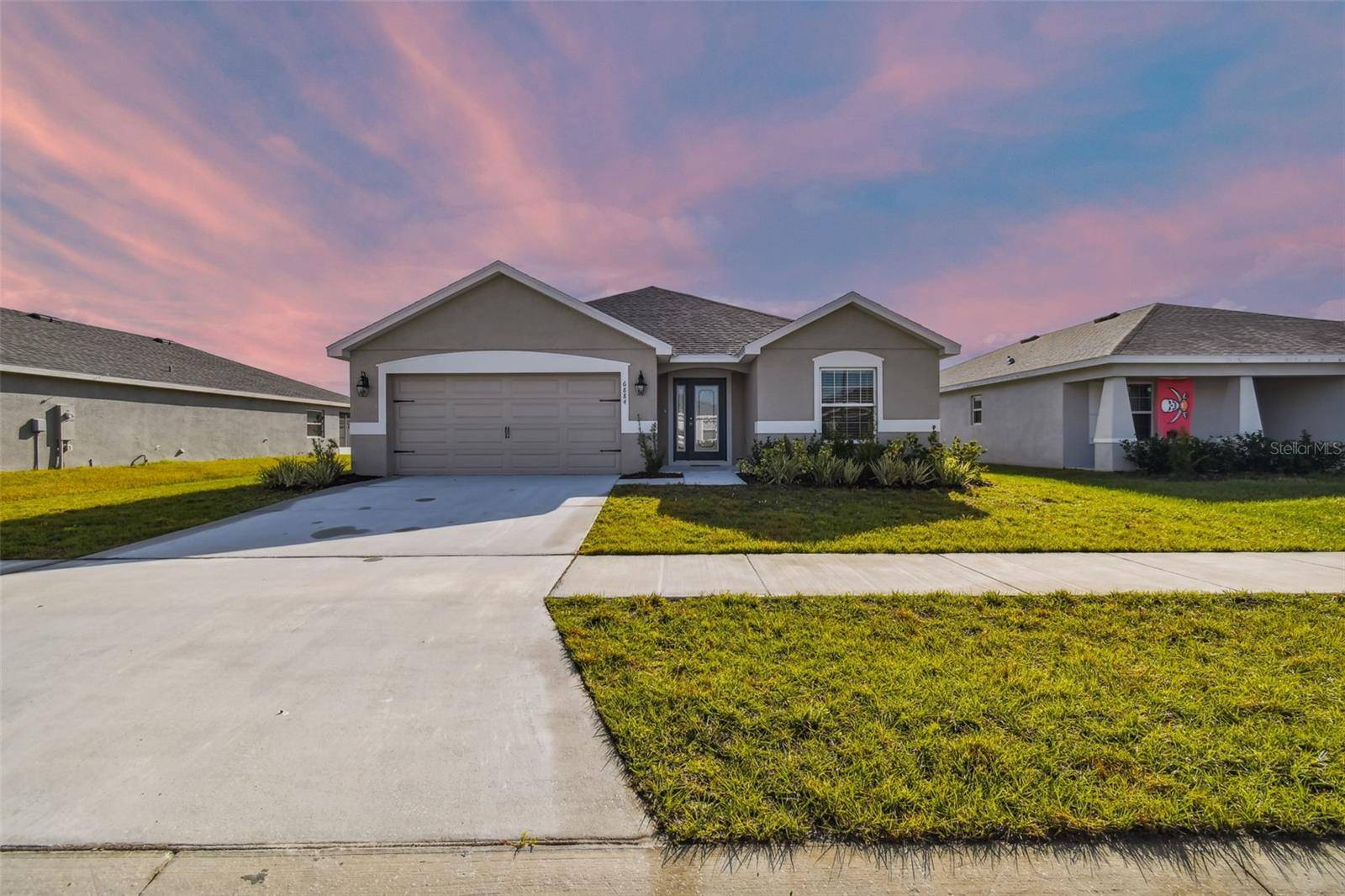 6884 ABBYWOOD LANE, Zephyrhills, FL 33541