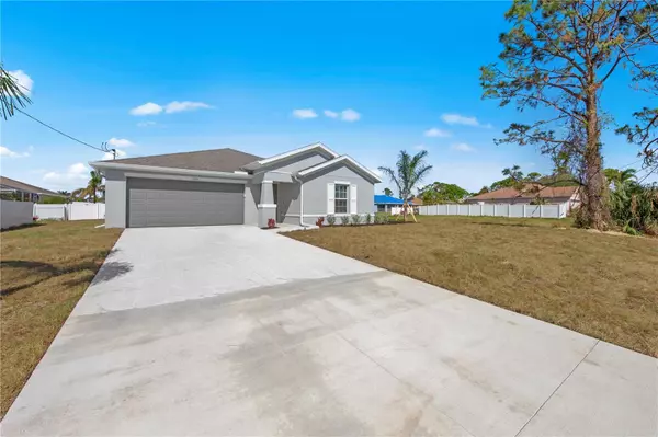 Rotonda West, FL 33947,109 OAKWOOD CT